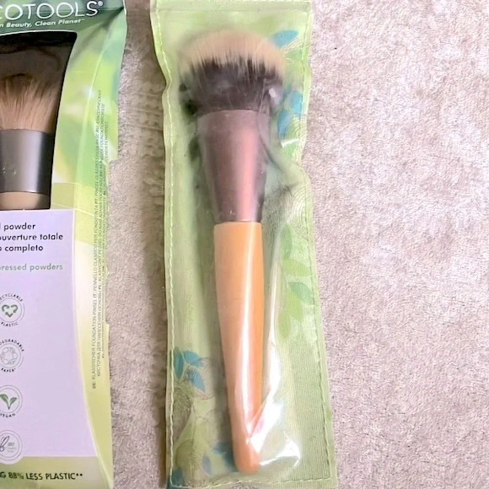 Brand New Set of 2 EcoTools Makeup Brushes Full Powder Blending & Bronzing